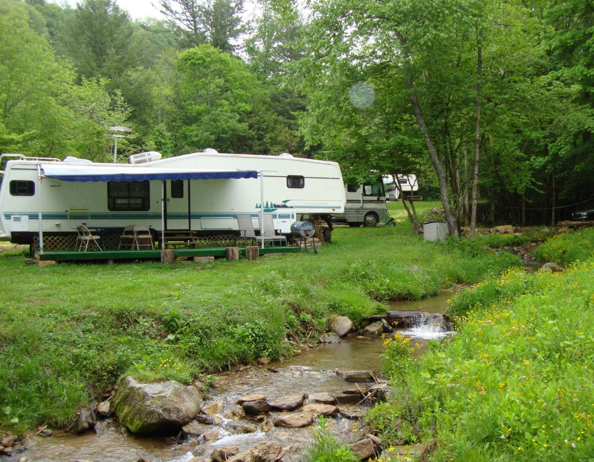 Dark Ridge Hideout Hotel Elk Park Bagian luar foto